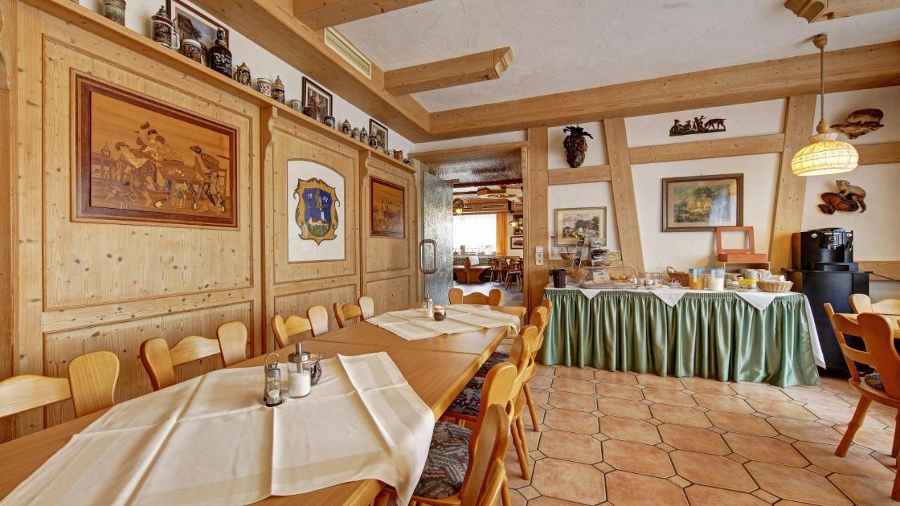 Landgasthof Falken Huttlingen Экстерьер фото
