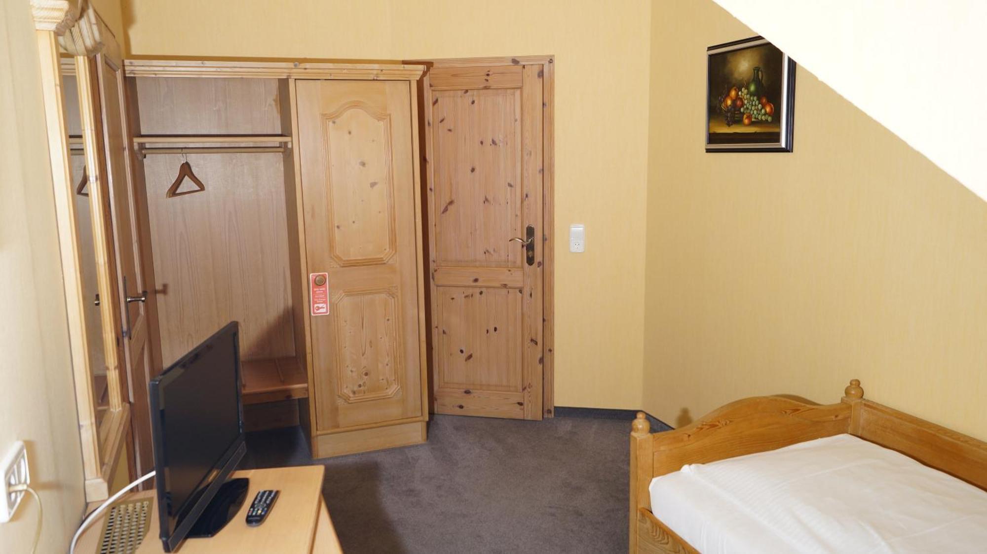 Landgasthof Falken Huttlingen Номер фото