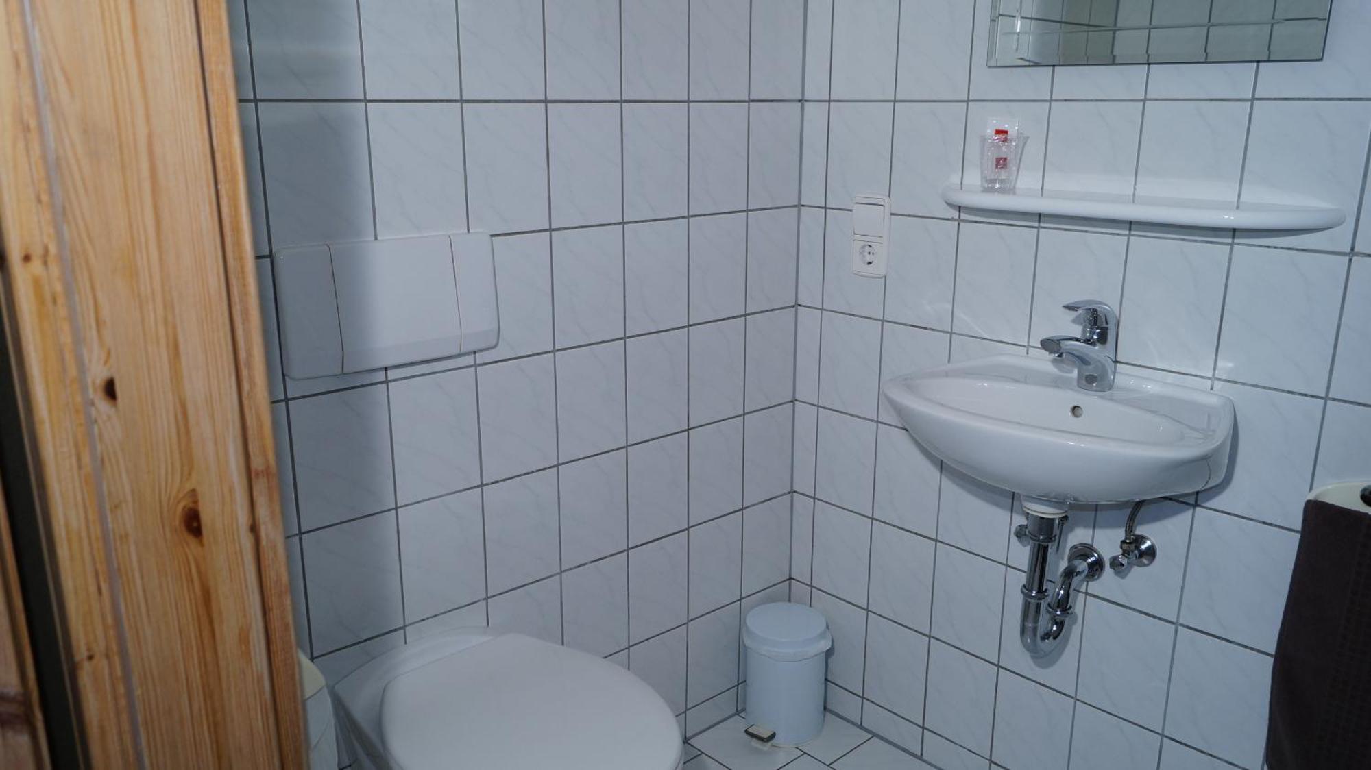 Landgasthof Falken Huttlingen Номер фото